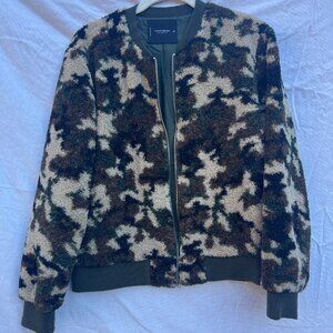 Lucky Brand Womens Small Camo Faux Fur Zip Up Jacket